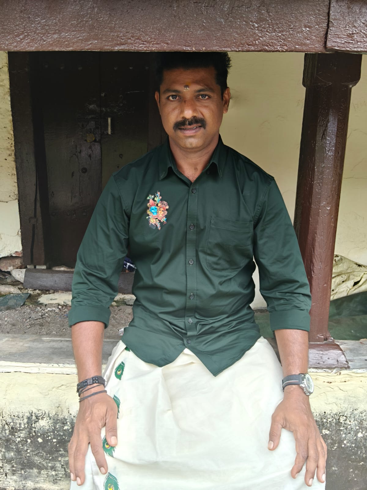 Zyara Bottle Green Radha Krishna Printed Shirt